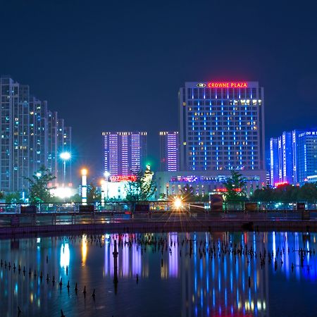 Hotel Crowne Plaza Xiangyang By Ihg Esterno foto