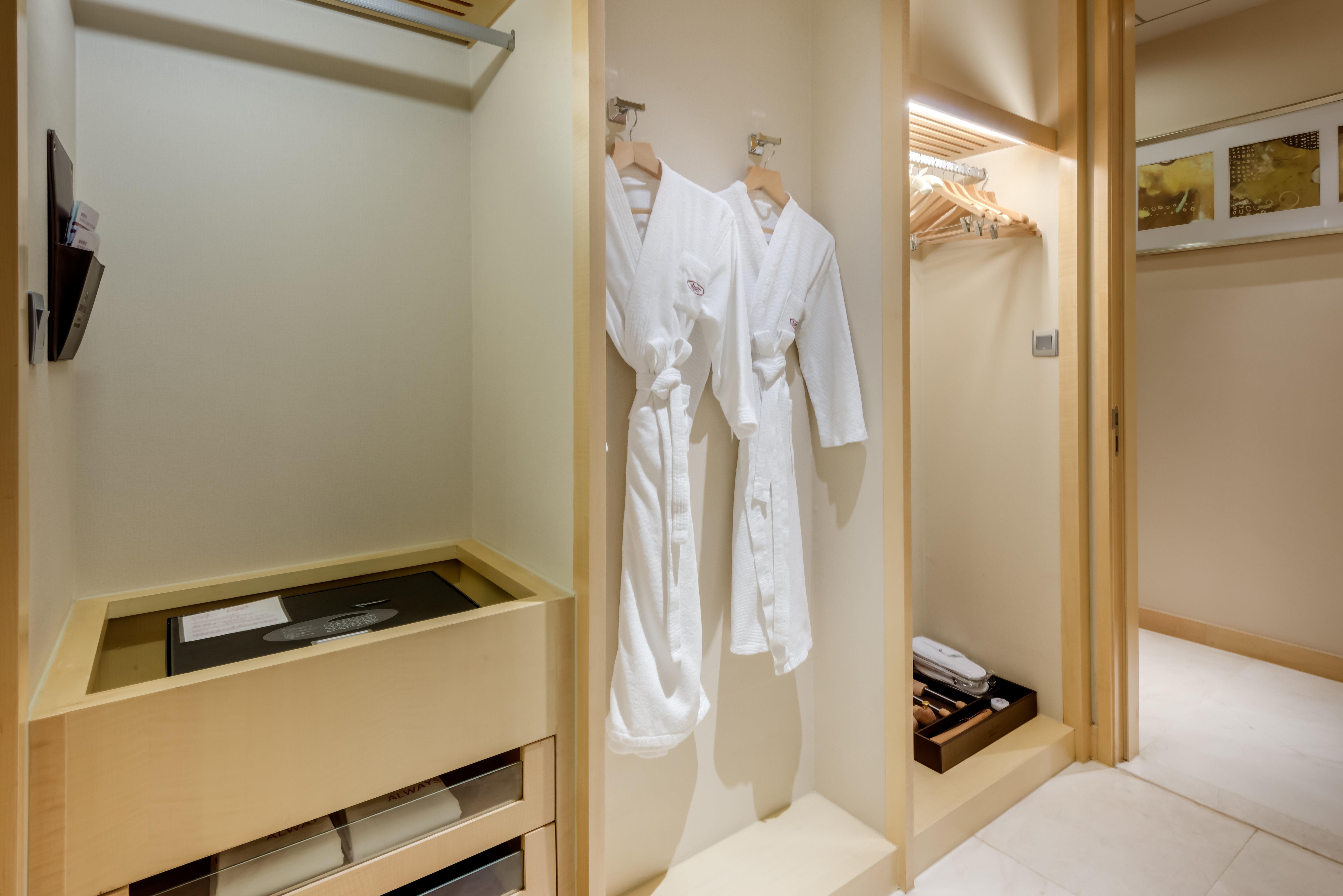 Hotel Crowne Plaza Xiangyang By Ihg Esterno foto