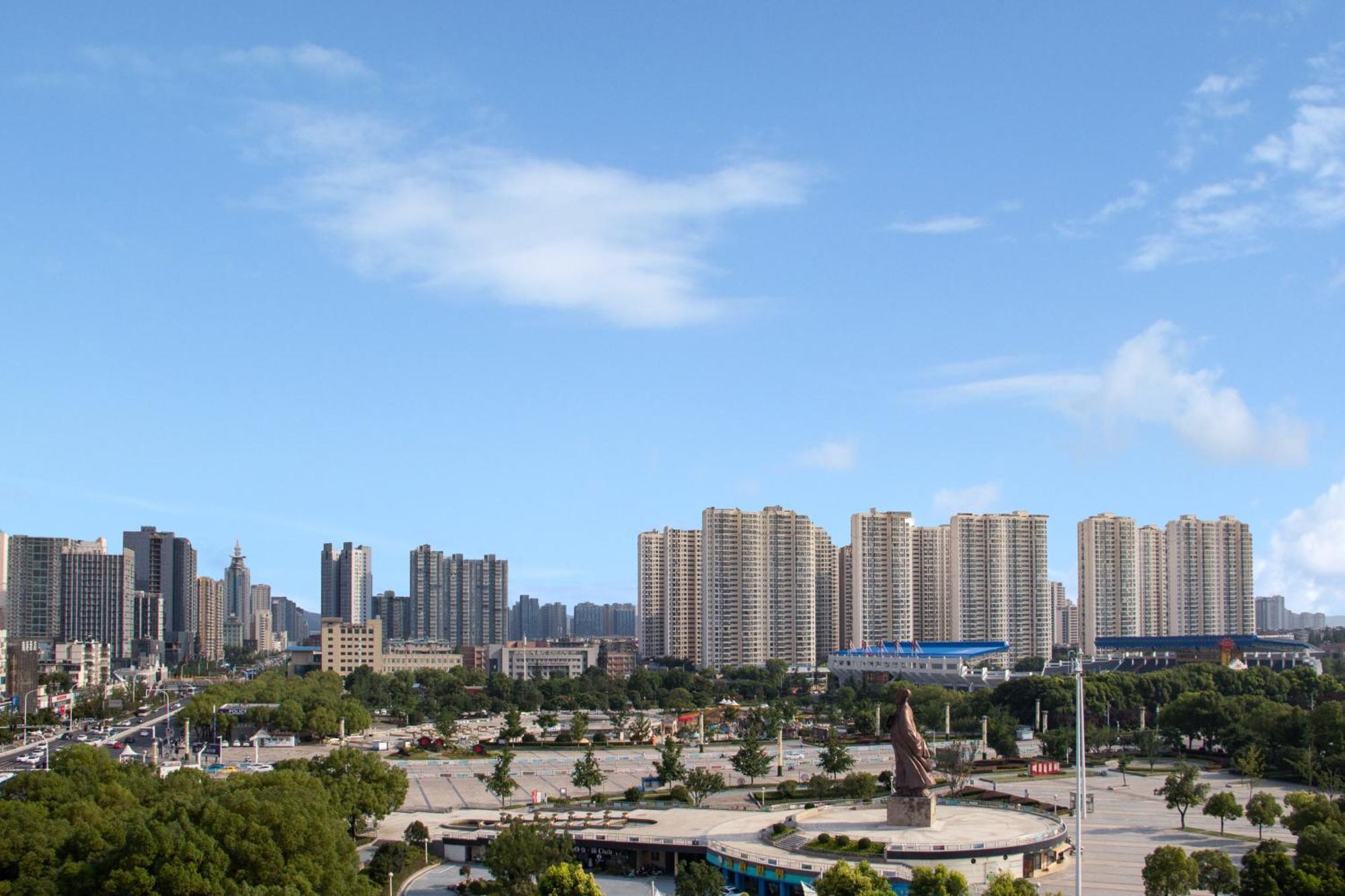 Hotel Crowne Plaza Xiangyang By Ihg Esterno foto